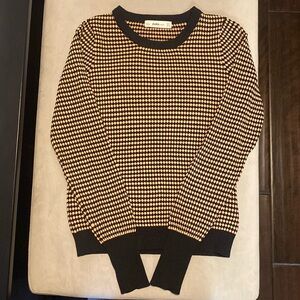 ZARA Knit Sweater. Women’s SMALL. Ribbed Cuffs and Waistband.  Perfect!